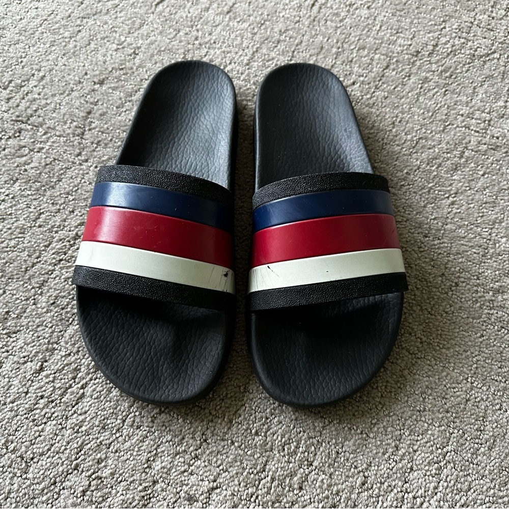 men’s size 10 Authentic Gucci slides $90